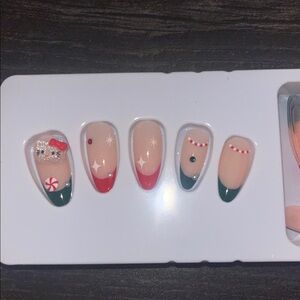 Hello Kitty Christmas Festive Press On Almond Nails
